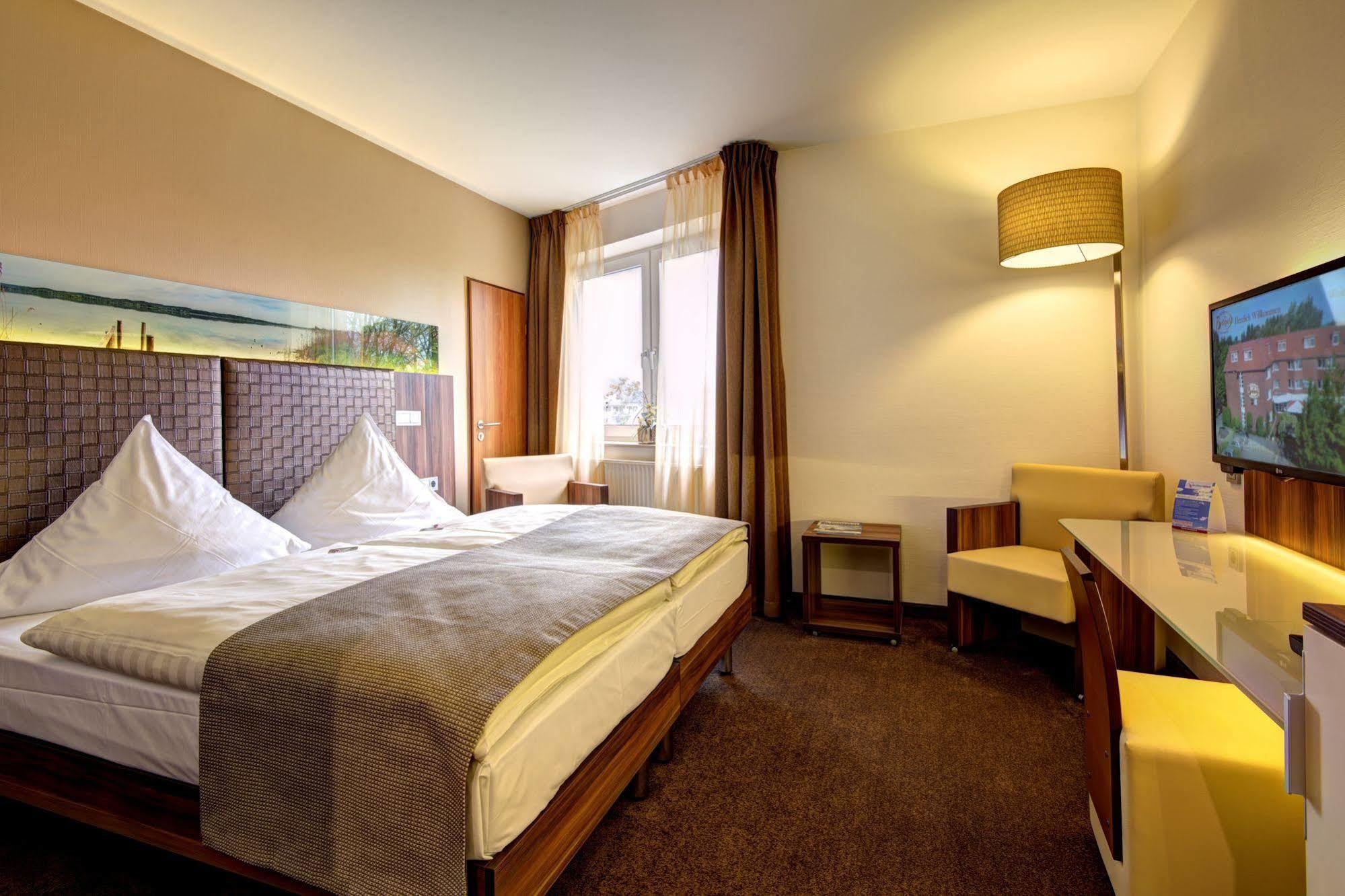 Hotel Am Badepark باد سفيشنآن المظهر الخارجي الصورة